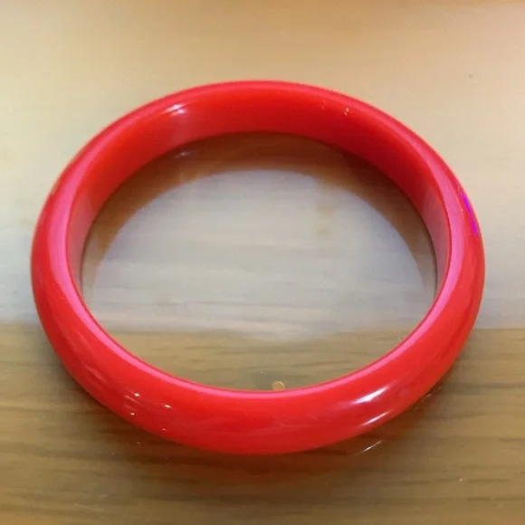 Red bangle bracelet* - Picture 5 of 6